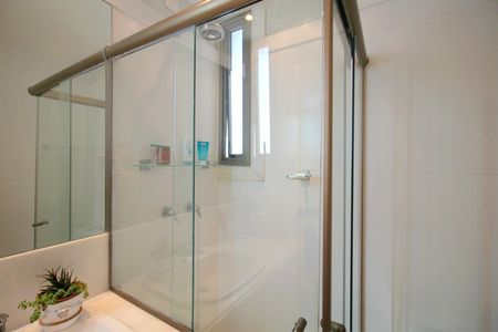 Apartamento à venda com 186m², 4 quartos e 4 vagasBanheiro da Suíte 3