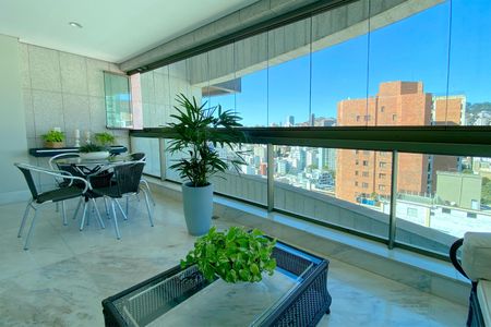 Apartamento à venda com 186m², 4 quartos e 4 vagas Apartamento à venda com 186m², 4 quartos e 4 vagasVaranda da Sala
