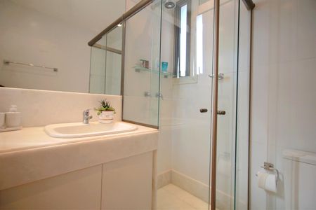 Apartamento à venda com 186m², 4 quartos e 4 vagasBanheiro da Suíte 3