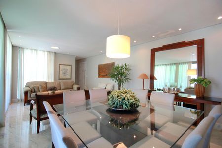 Apartamento à venda com 186m², 4 quartos e 4 vagasSala de Jantar