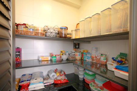 Apartamento à venda com 186m², 4 quartos e 4 vagasDespensa