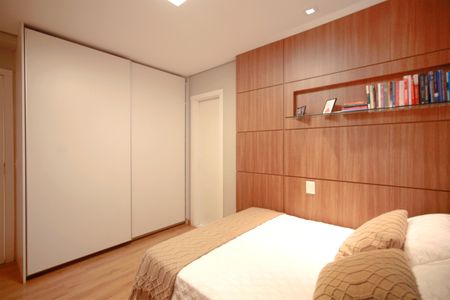 Apartamento à venda com 186m², 4 quartos e 4 vagasSuite 2