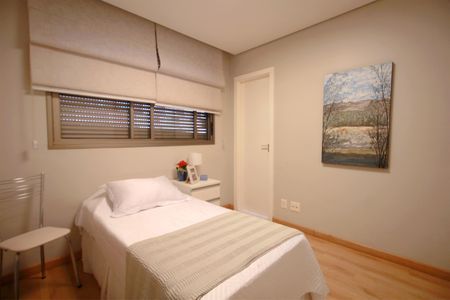 Apartamento à venda com 186m², 4 quartos e 4 vagasSuite 4