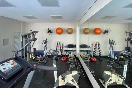 Apartamento à venda com 186m², 4 quartos e 4 vagas Apartamento à venda com 186m², 4 quartos e 4 vagasÁrea comum - Academia