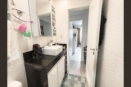 Apartamento à venda com 92m², 3 quartos e 1 vagaBanheiro Social