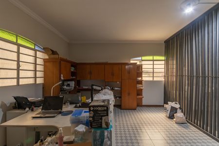 Casa à venda com 492m², 3 quartos e 4 vagasEscritório