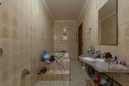 Casa à venda com 492m², 3 quartos e 4 vagasBanheiro Suíte 1