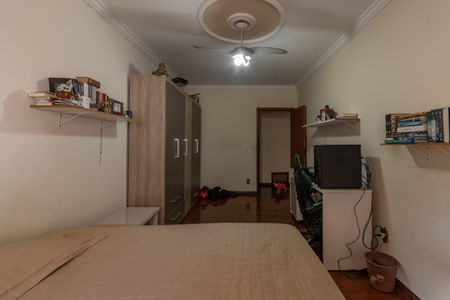 Casa à venda com 492m², 3 quartos e 4 vagasQuarto 1