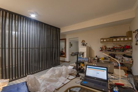 Casa à venda com 492m², 3 quartos e 4 vagasEscritório