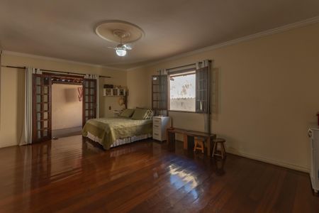 Casa à venda com 492m², 3 quartos e 4 vagasSuíte 2