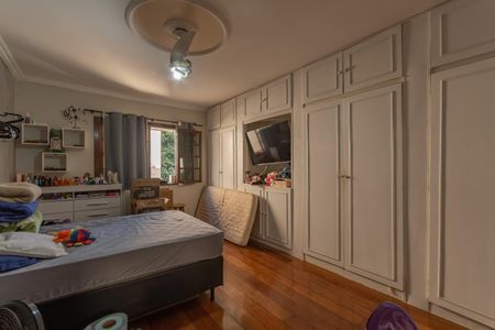 Casa à venda com 492m², 3 quartos e 4 vagasSuíte