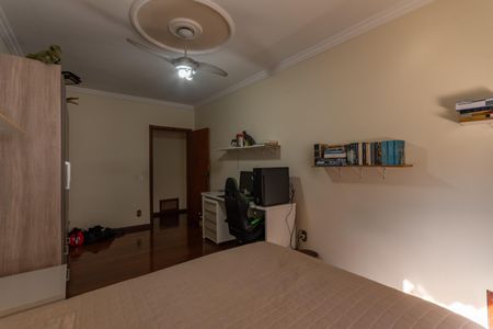 Casa à venda com 492m², 3 quartos e 4 vagasQuarto 1