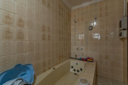 Casa à venda com 492m², 3 quartos e 4 vagasBanheiro Suíte 1