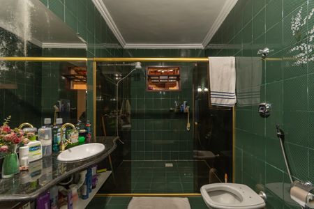 Casa à venda com 492m², 3 quartos e 4 vagasBanheiro Suíte 2