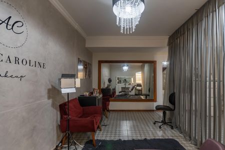 Casa à venda com 492m², 3 quartos e 4 vagasEscritório