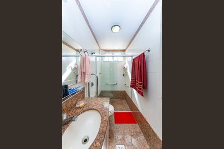 Apartamento à venda com 99m², 4 quartos e 2 vagas Apartamento à venda com 99m², 4 quartos e 2 vagasBanheiro Social