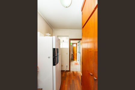 Apartamento à venda com 99m², 4 quartos e 2 vagas Apartamento à venda com 99m², 4 quartos e 2 vagasQuarto de Serviço