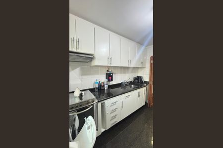 Apartamento à venda com 100m², 3 quartos e 2 vagas Apartamento à venda com 100m², 3 quartos e 2 vagasCozinha