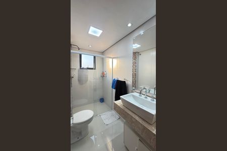 Apartamento à venda com 100m², 3 quartos e 2 vagas Apartamento à venda com 100m², 3 quartos e 2 vagasBanheiro Social