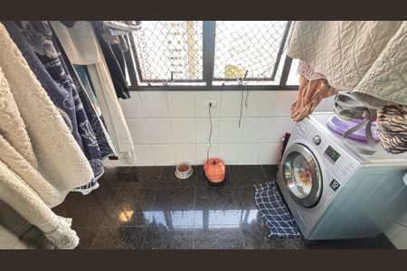 Apartamento à venda com 100m², 3 quartos e 2 vagas Apartamento à venda com 100m², 3 quartos e 2 vagasÁrea de Serviço