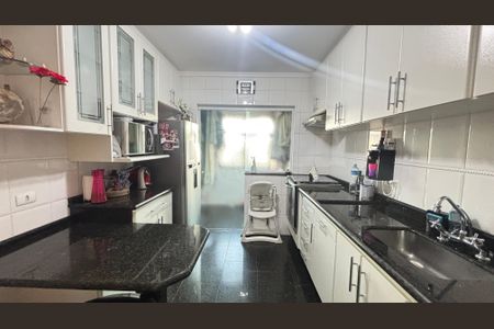 Apartamento à venda com 100m², 3 quartos e 2 vagas Apartamento à venda com 100m², 3 quartos e 2 vagasCozinha