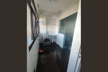 Apartamento à venda com 100m², 3 quartos e 2 vagas Apartamento à venda com 100m², 3 quartos e 2 vagasÁrea de Serviço