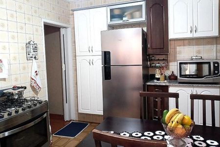 Casa à venda com 154m², 2 quartos e 5 vagas