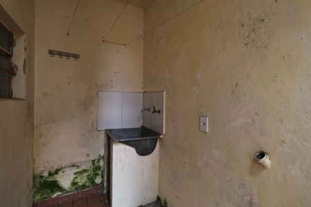 Casa à venda com 110m², 2 quartos e 2 vagasLavanderia