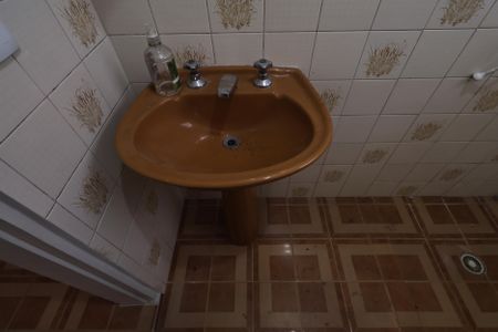 Casa à venda com 110m², 2 quartos e 2 vagasBanheiro