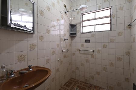 Casa à venda com 110m², 2 quartos e 2 vagasBanheiro