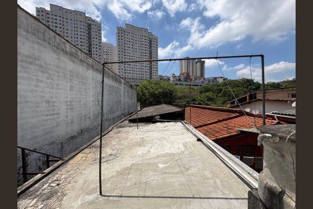 Casa à venda com 110m², 2 quartos e 2 vagasLaje
