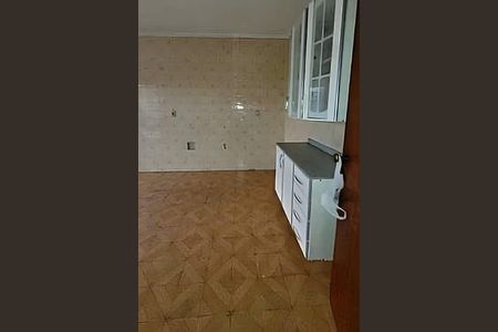 Casa à venda com 158m², 3 quartos e 1 vaga