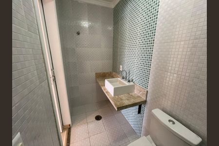 Apartamento para alugar com 120m², 3 quartos e 2 vagas Apartamento para alugar com 120m², 3 quartos e 2 vagasBanheiro da Suíte 1