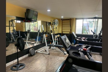 Apartamento à venda com 47m², 2 quartos e 1 vaga Apartamento à venda com 47m², 2 quartos e 1 vagaAcademia