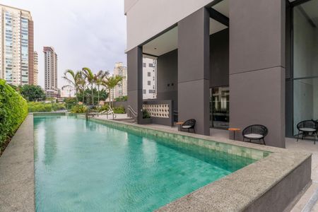 Studio para alugar com 25m², 1 quarto e sem vaga Studio para alugar com 25m², 1 quarto e sem vagaÁrea comum - Piscina