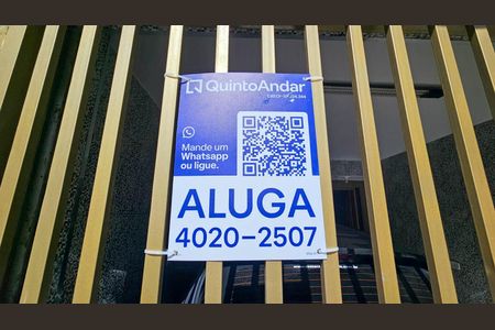 Casa à venda com 80m², 2 quartos e 1 vaga Casa à venda com 80m², 2 quartos e 1 vagaFachada e Placa