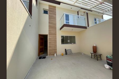Casa à venda com 110m², 3 quartos e 2 vagas Casa à venda com 110m², 3 quartos e 2 vagasFoto 01