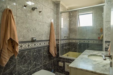 Apartamento à venda com 73m², 2 quartos e 1 vaga Apartamento à venda com 73m², 2 quartos e 1 vagaBanheiro