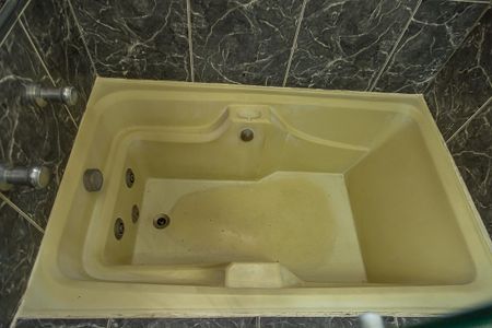 Apartamento à venda com 73m², 2 quartos e 1 vaga Apartamento à venda com 73m², 2 quartos e 1 vagaBanheiro