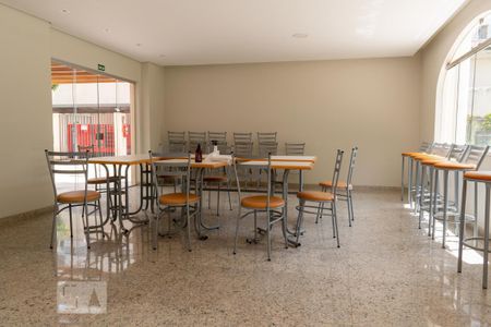 Apartamento à venda com 73m², 2 quartos e 1 vaga Apartamento à venda com 73m², 2 quartos e 1 vagaÁrea comum - Salão de festas