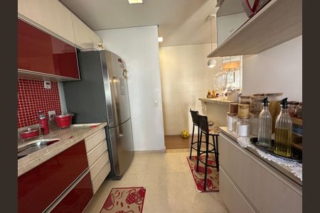 Apartamento à venda com 58m², 2 quartos e 2 vagas Apartamento à venda com 58m², 2 quartos e 2 vagasCozinha