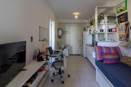 Apartamento à venda com 29m², 1 quarto e sem vaga Apartamento à venda com 29m², 1 quarto e sem vagaSala