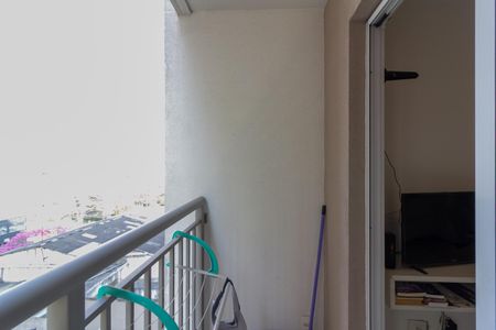 Apartamento à venda com 29m², 1 quarto e sem vaga Apartamento à venda com 29m², 1 quarto e sem vagaVaranda