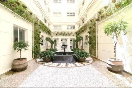 Apartamento à venda com 220m², 4 quartos e 4 vagas