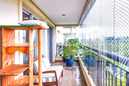 Apartamento à venda com 220m², 4 quartos e 4 vagas