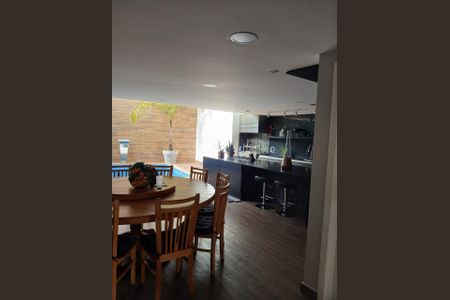 Casa à venda com 398m², 3 quartos e 5 vagas Casa à venda com 398m², 3 quartos e 5 vagasCHRRASQUEIRA