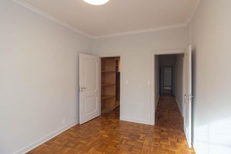 Apartamento para alugar com 230m², 3 quartos e 2 vagas Apartamento para alugar com 230m², 3 quartos e 2 vagasQuarto 1 - Suíte