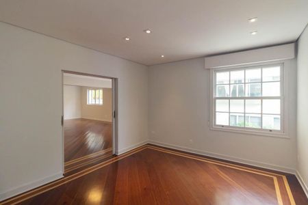 Apartamento para alugar com 230m², 3 quartos e 2 vagas Apartamento para alugar com 230m², 3 quartos e 2 vagasQuarto 3 - Suíte