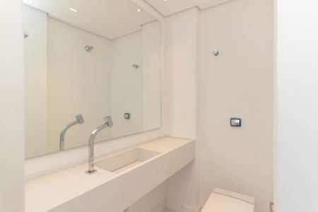Apartamento para alugar com 230m², 3 quartos e 2 vagas Apartamento para alugar com 230m², 3 quartos e 2 vagasLavabo