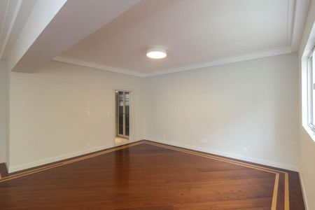 Apartamento para alugar com 230m², 3 quartos e 2 vagas Apartamento para alugar com 230m², 3 quartos e 2 vagasSala